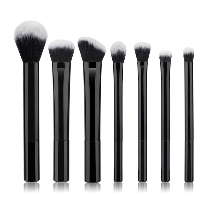 Technique PRO Chic Makeup Brush Set, 7 pcs - Black - 