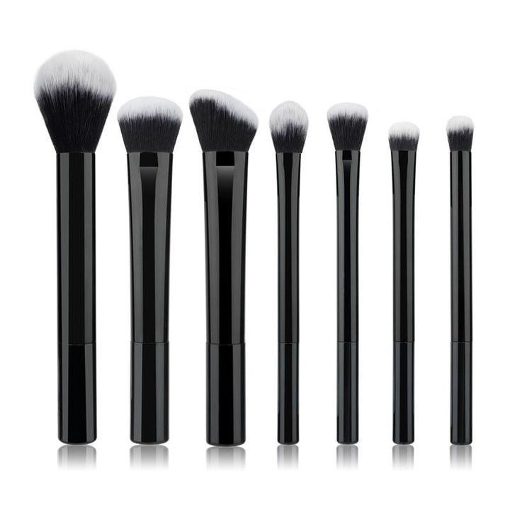 Technique PRO Chic Makeup Brush Set, 7 pcs - Black - 