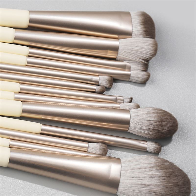 Technique PRO Sunlight Makeup Brush Set - 13 Makeup Brushes - 