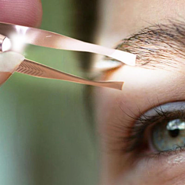 Tweezers tweezer with LED light for eyebrows - | Fashiongirl